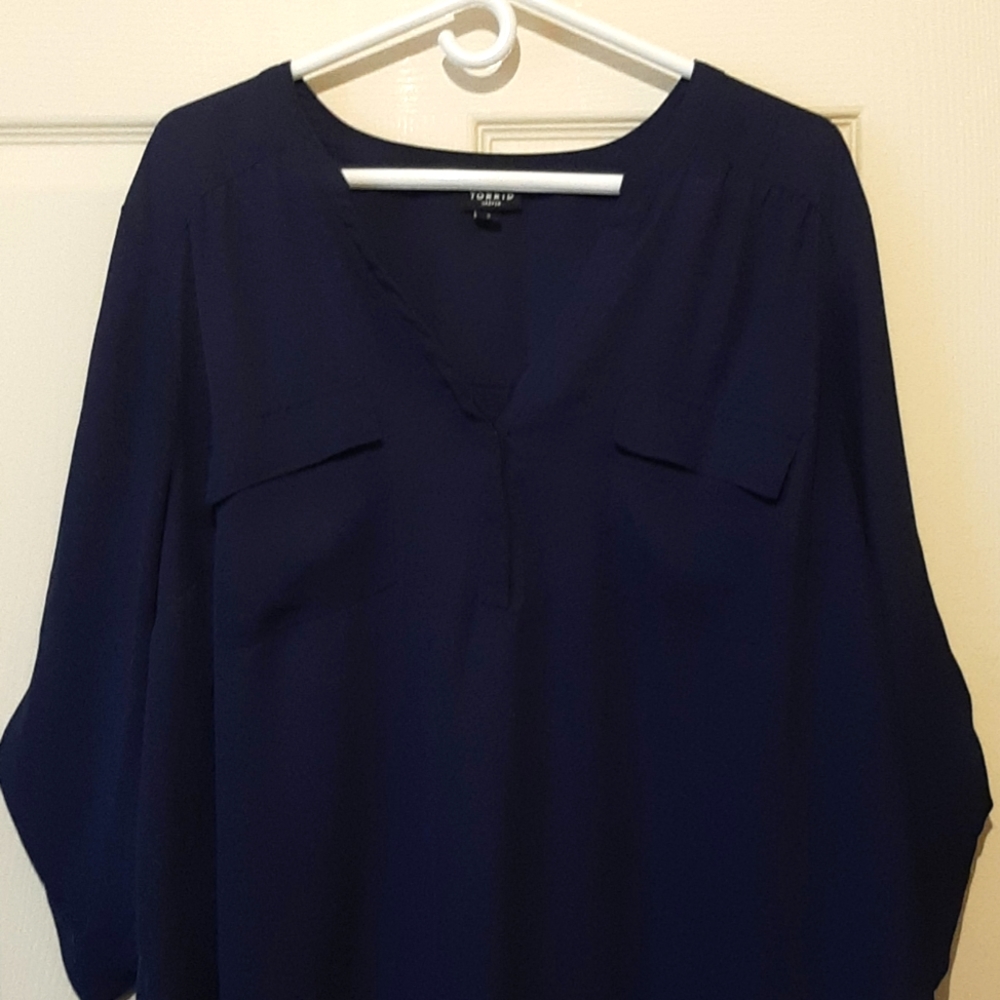torrid Harper blouses in Navy sz3